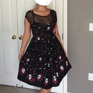 Medium skull print dress vintage look